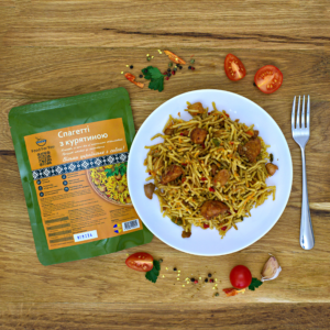 Спагетті з м'ясом курки